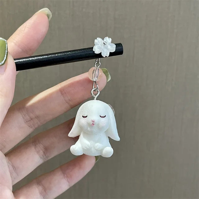 Firewood Resin Cat Hairpin: Embrace Three-Dimensional Charm with a Retro Twist - A Cute and Simple Jewelry Gift!"