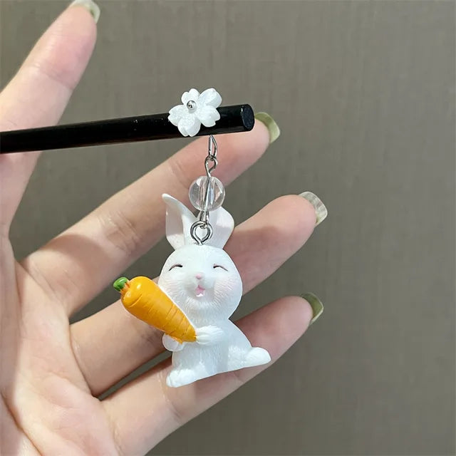 Firewood Resin Cat Hairpin: Embrace Three-Dimensional Charm with a Retro Twist - A Cute and Simple Jewelry Gift!"